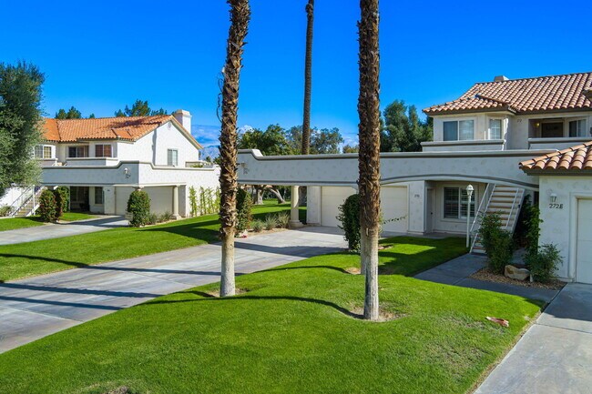 Foto del edificio - 270 Vista Royale Cir E