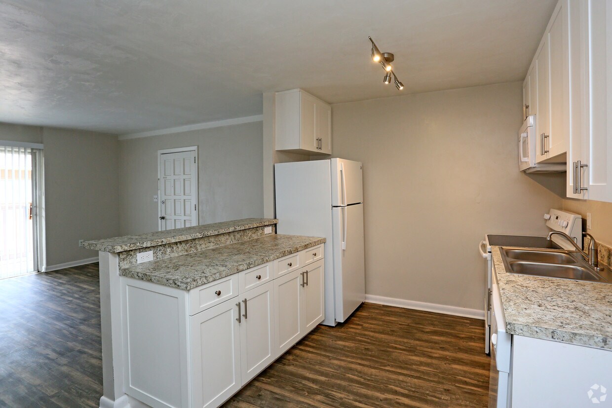 Sabal Court Apartments 2125 Jackson Bluff Rd Tallahassee, FL