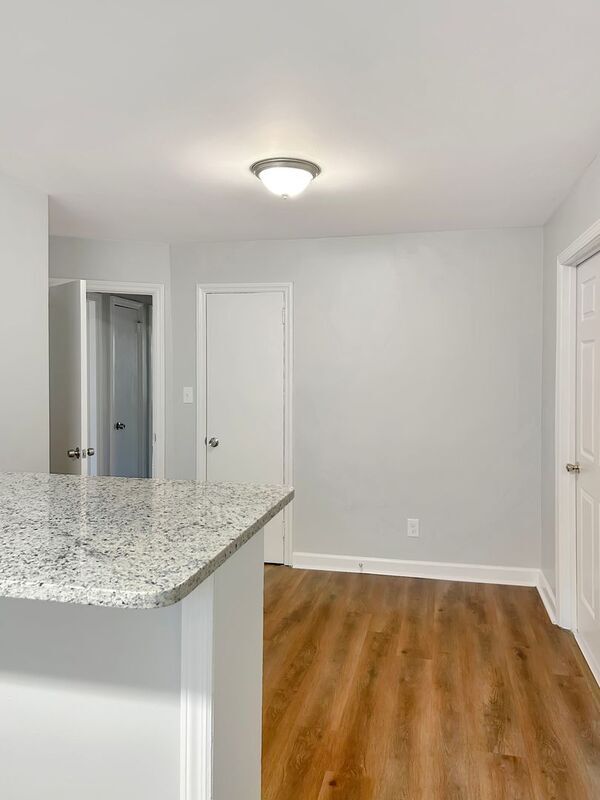 Building Photo - 3410 Bonaire Dr