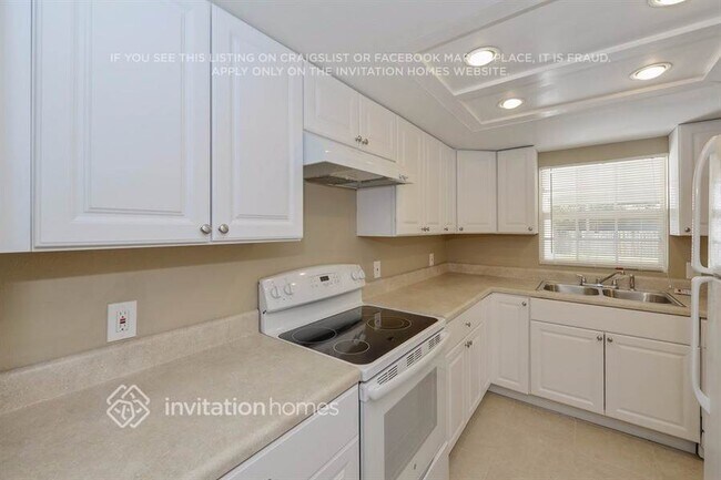 Foto del edificio - 5800 Southwind Dr