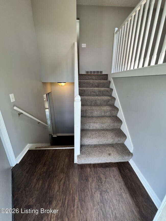 Foto del edificio - 3700 Hillcross Dr