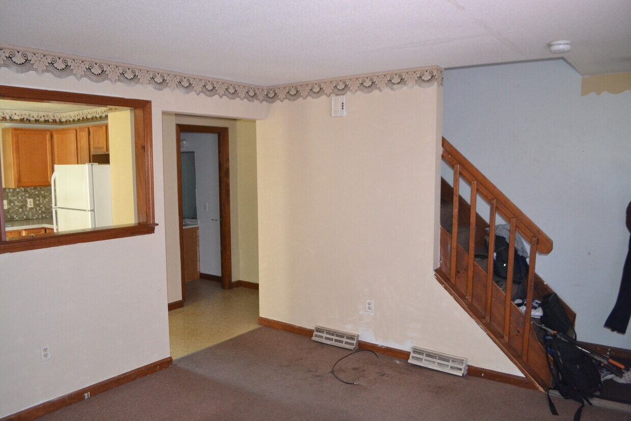 63 65 Wisteria St, Springfield, MA 01119 Townhome Rentals in