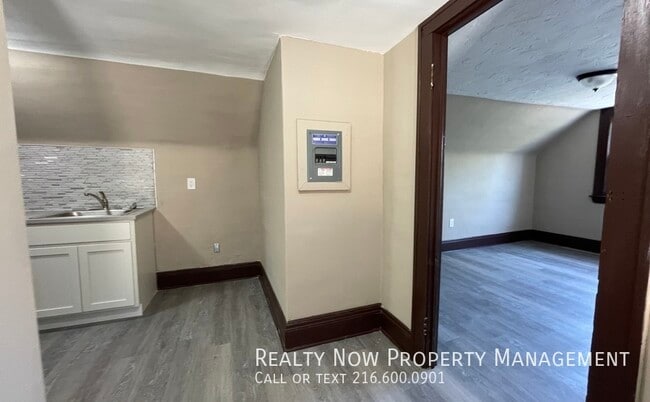 Foto del edificio - 1637 Coventry Rd