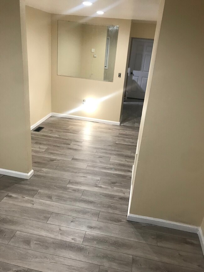 Foto del edificio - 1307 Summerfield Ave