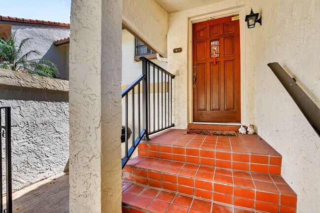 Building Photo - 7917 La Mirada Dr