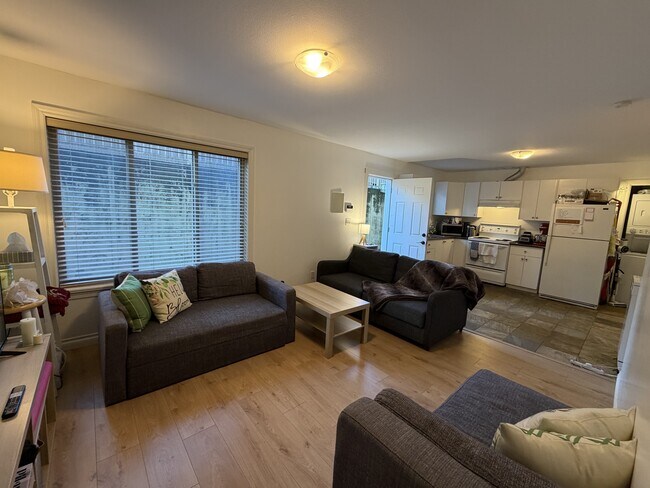 Building Photo - 8435-8171 171 St