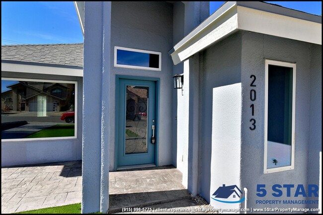 Building Photo - 2013 Sun Country Dr