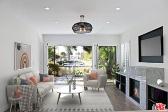 Building Photo - 464 Sherman Canal Building Photo - 464 Sherman Canal