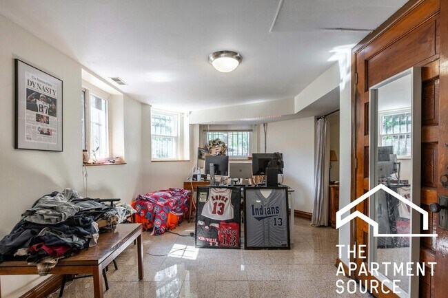 Foto del edificio - 844 W Aldine Ave