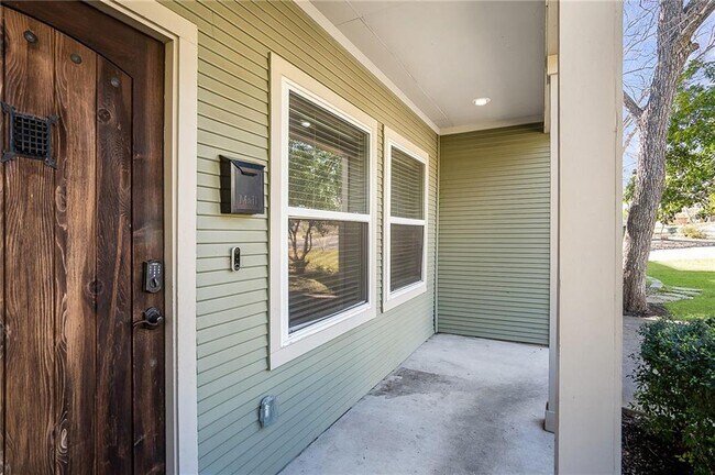 Foto del edificio - 1505 W 40th St