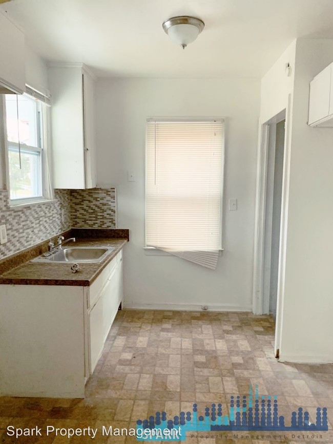 Building Photo - 2 br, 1 bath House - 16719 Biltmore
