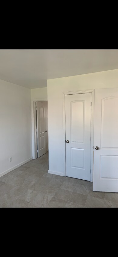 Building Photo - 9716 Primrose Ave