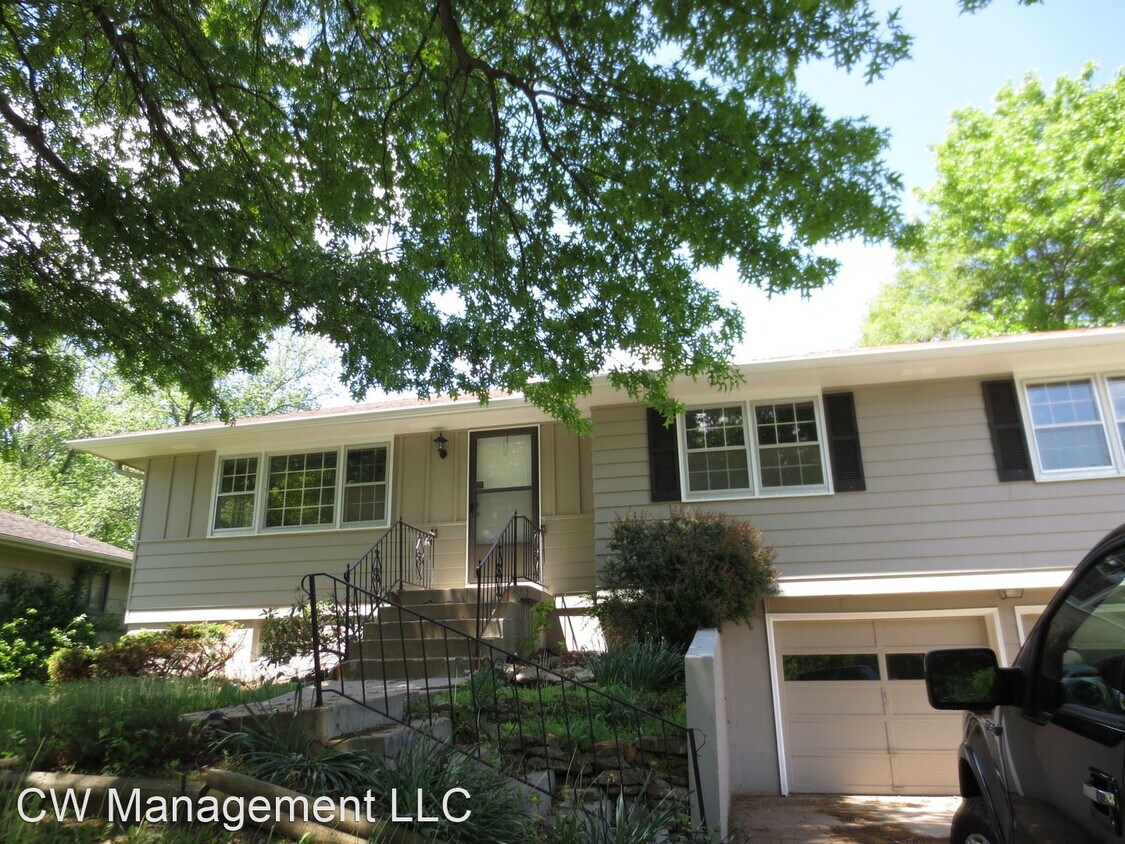 Primary Photo - 10710 St Catherines Ln