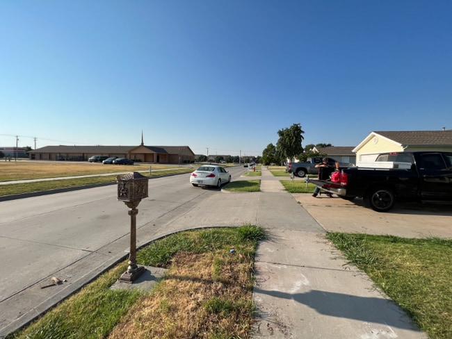 Building Photo - 1713 Eagle Dr