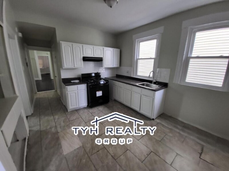 Foto principal - 204 Hillside Ave