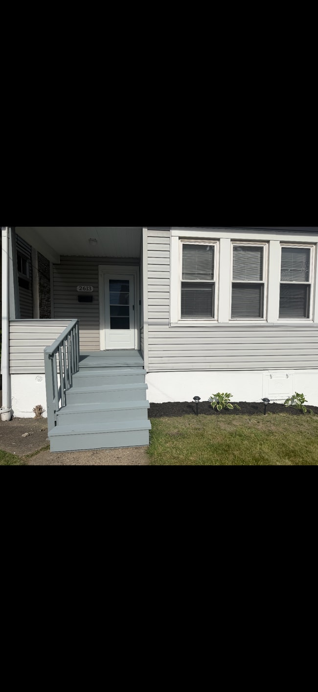 Building Photo - 2613 Cleveland St