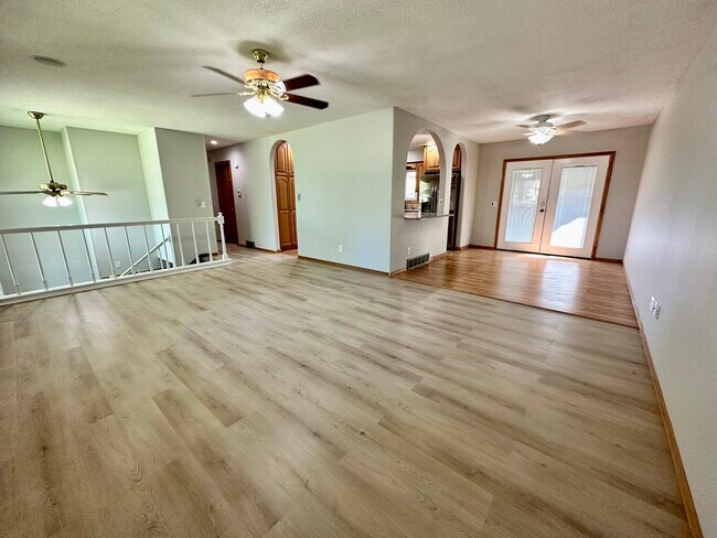 Building Photo - 12821 Westwood Ln