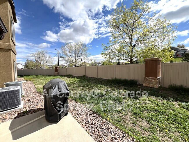 Foto del edificio - 4775 Kerry Lynn View