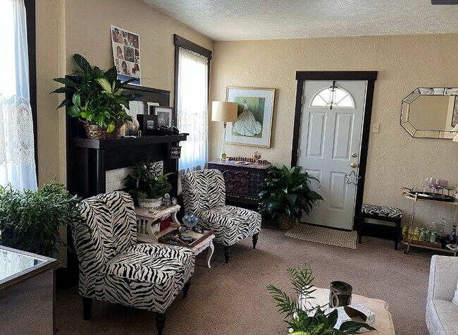 Foto del edificio - 12 W Bellecrest Ave