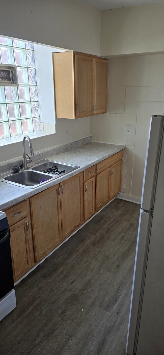 Foto del edificio - 7919 S Winchester Ave