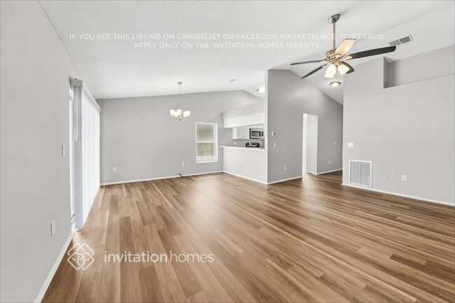 Building Photo - 4727 Bloom Dr