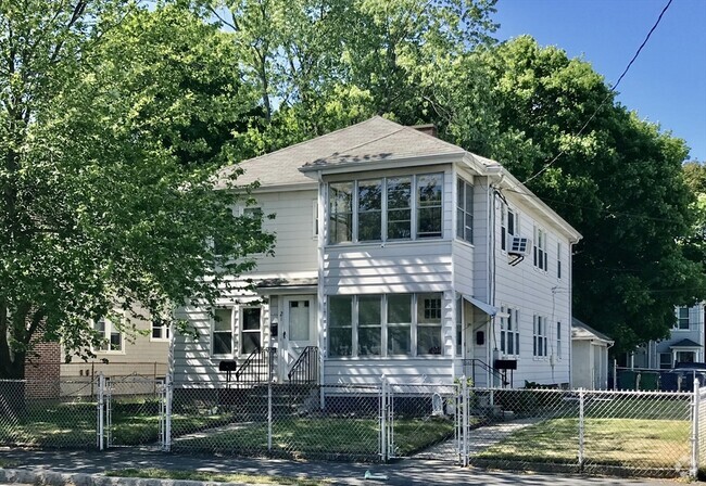 Building Photo - 194 Auburn St