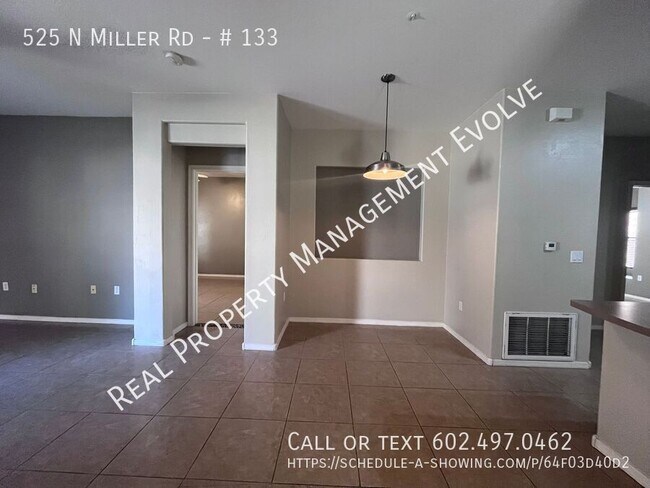Building Photo - 525 N Miller Rd