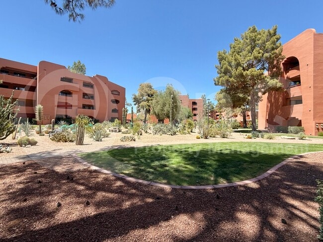 Building Photo - 12212 N Paradise Vlg Pkwy S