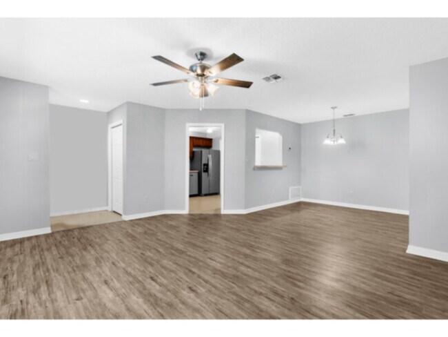 Building Photo - 5521 Executive Dr