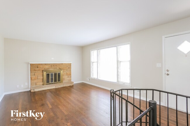 Building Photo - 9707 E 79th Terrace