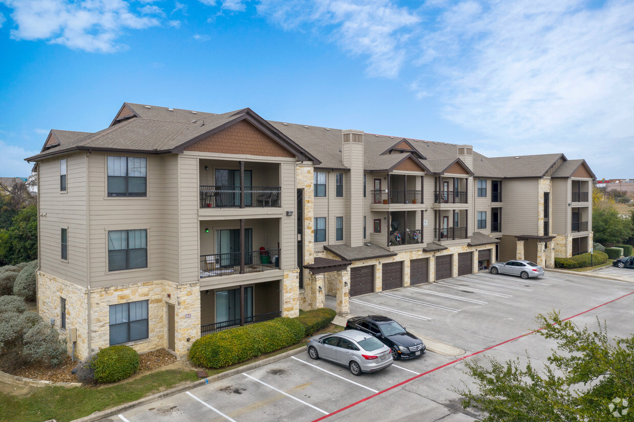 Live Oak Apartments