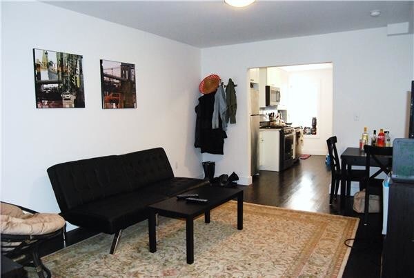 Primary Photo - 359 W 39th St