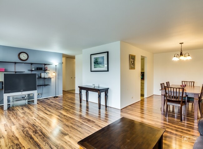 Foto del edificio - 1515 E Central Rd