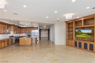 Building Photo - 9101 Alta Dr