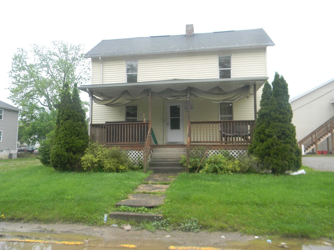 26 Hocking St, Athens, OH 45701 Apartments in Athens, OH