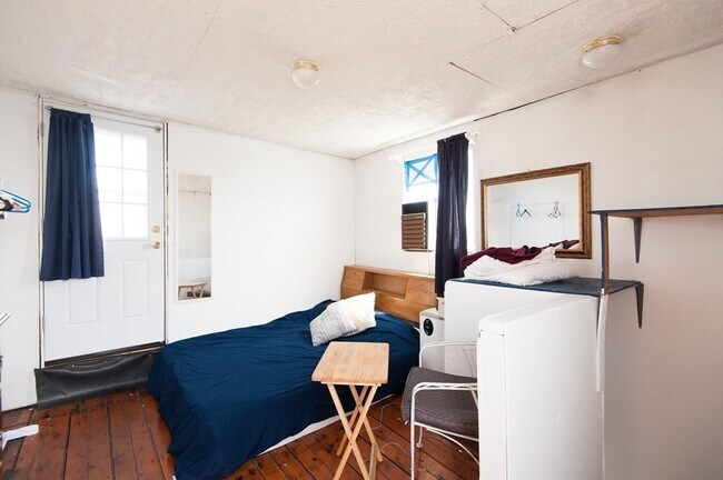 Foto del edificio - 837.5 E 2nd St