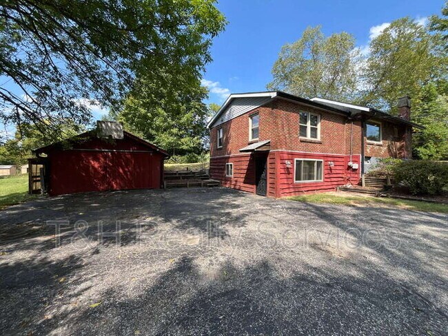 Foto del edificio - 6341 Shelbyville Rd