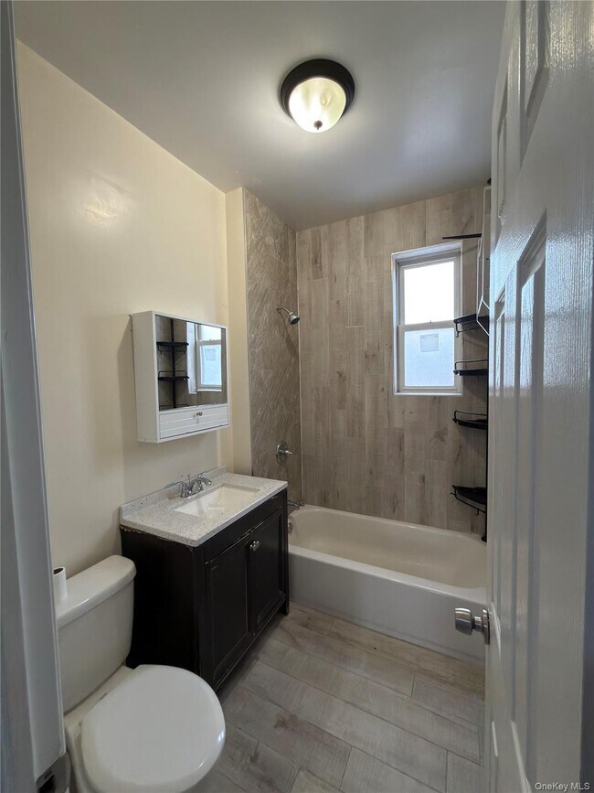 Foto del edificio - 31-45 84th St