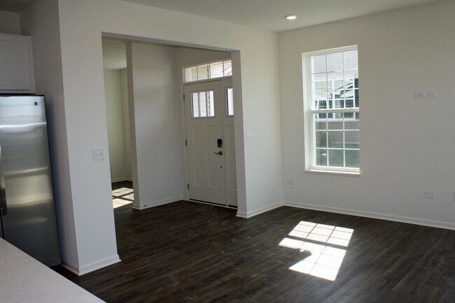 Building Photo - 15124 Quincy Cir