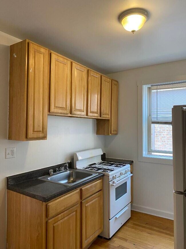 Foto del edificio - 1733 W 91st St