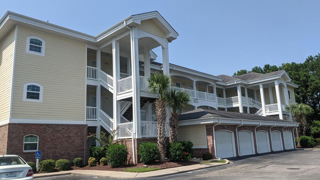 Foto principal - 4881 Dahlia Ct