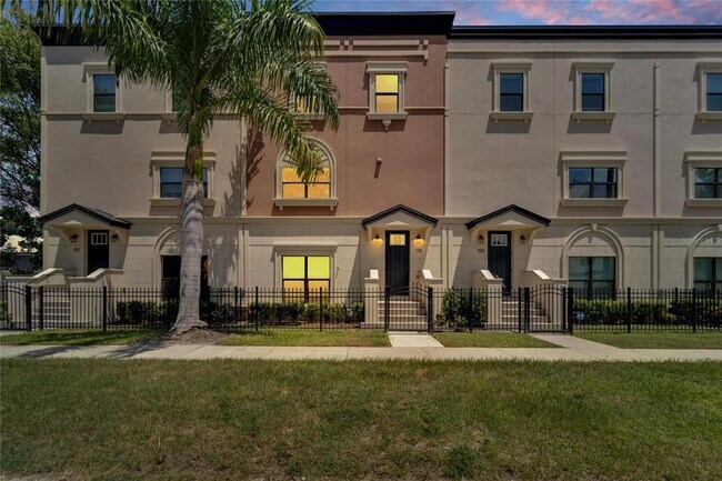 Foto del edificio - 3421 W Horatio St