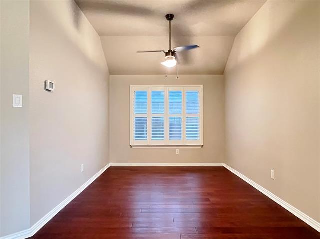 Building Photo - 505 Maverick Dr