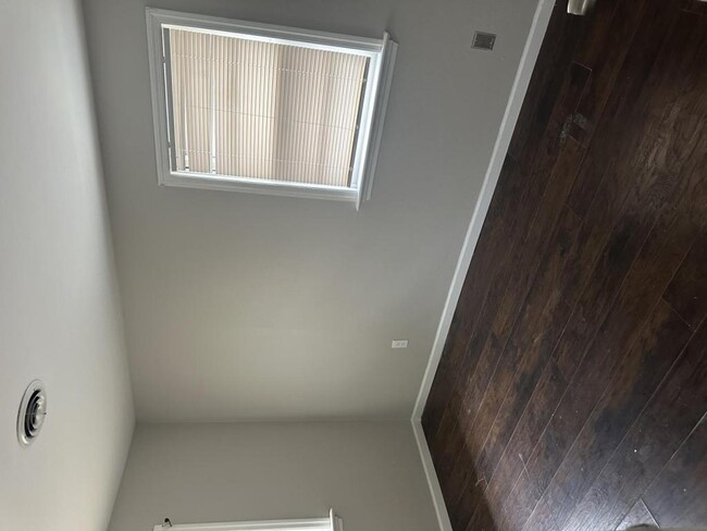 Foto del edificio - 10246 Breckenridge Rd