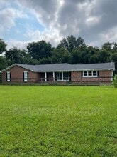 Building Photo - 2819 Knob Hill Farm Rd