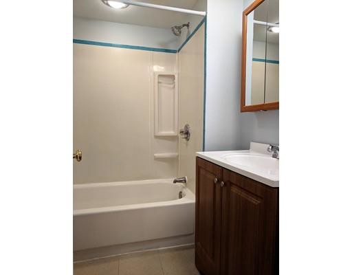 Foto del edificio - 45 Everett Ave