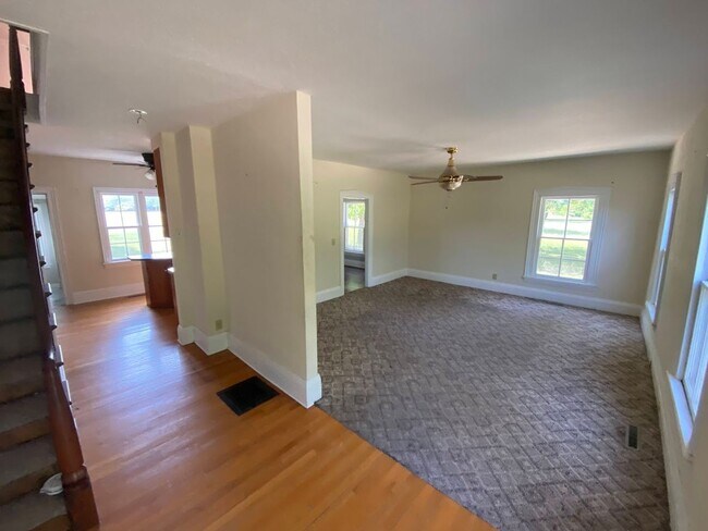 Building Photo - Quam Properties