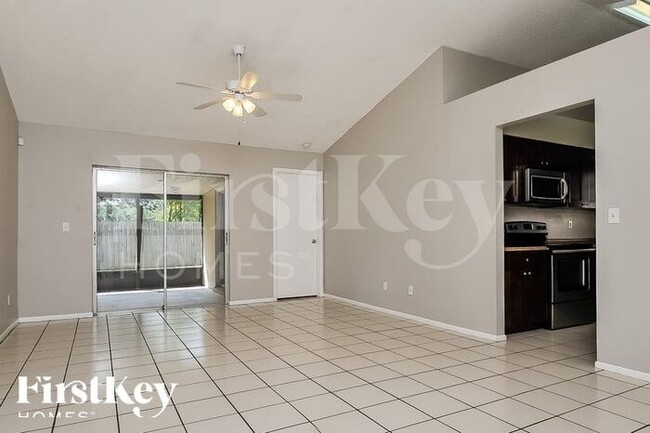 Foto del edificio - 1807 Greenwood Valley Dr