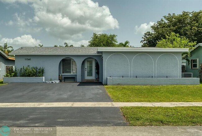 Foto del edificio - 11541 NW 33rd St
