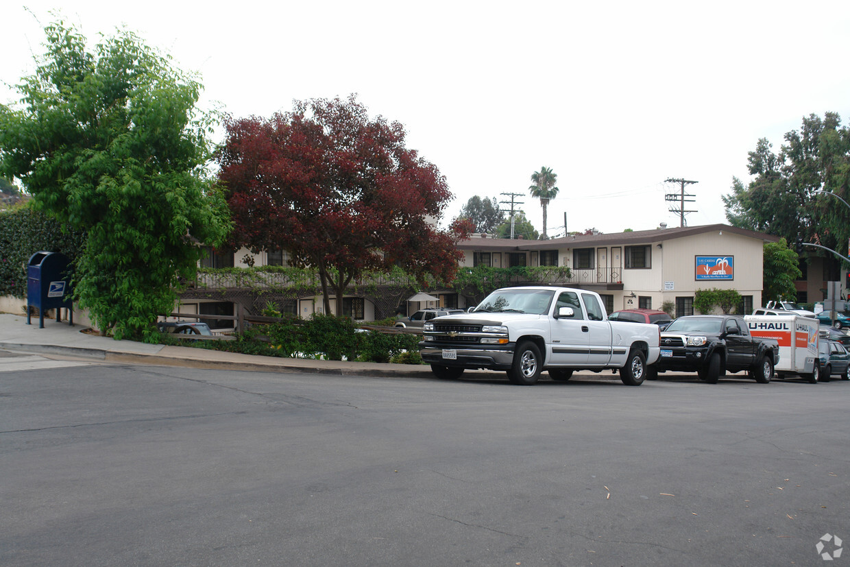 Building Photo - Las Casitas